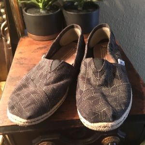 🐞Toms size 6